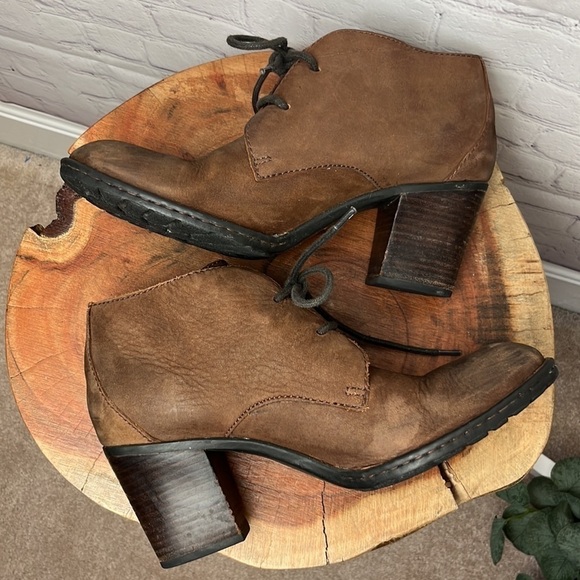 Born Fina Chukka Style Boot - Picture 6 of 12